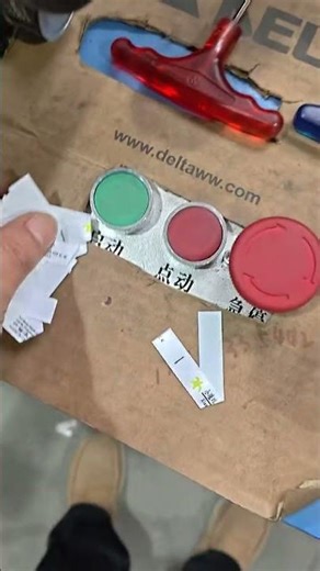 clothing fabric label ribbon angle fold on YS-3000 automatic trademark cutting and folding machine