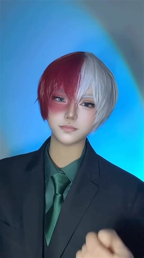 一月 | いちがつ ☽ on Instagram: "冷臉男統治世界！！ • • • Hashtag: #cosplay #mhacosplay #todorokishoto #轟焦凍 #todorokicosplay"