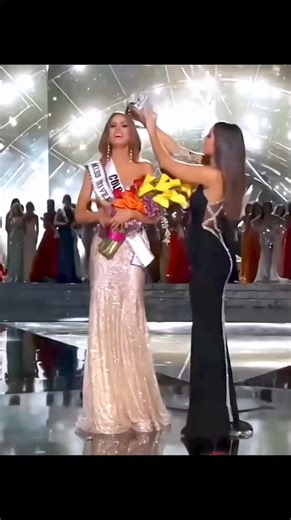 116K views · 1.4K reactions | Surely you remember the event of awarding the wrong prize that year. | Beauty World | Facebook