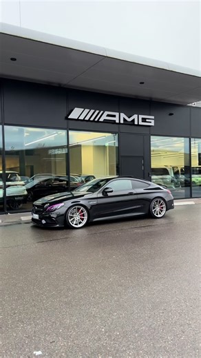 Mercedes C63 AMG: Sound and Features Overview