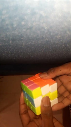 "Master Mind-Blowing Cube Tricks: Unlock Elegance & Skill in Minutes!"