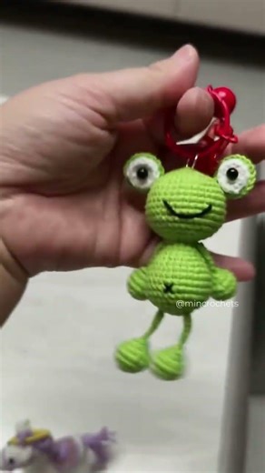 small frog… big main character energy 🐸✨