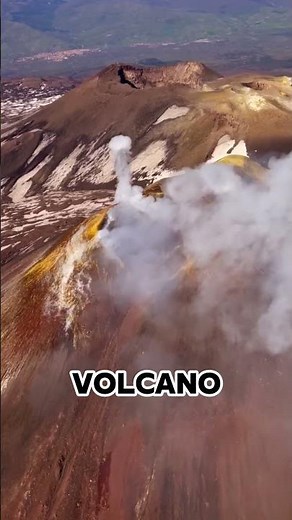 Volcano Blows Stunning Smoke Rings in Rare Phenomenon丨AmazingNotes