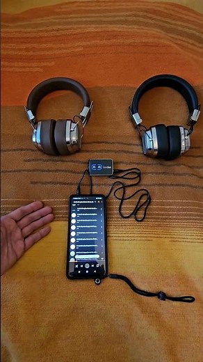 How to connect 2 wireless Bluetooth headsets to 1 phone or other sound source?