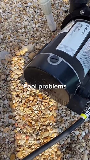 Help! Why is it doing this? #poolproblems #saltwaterpool #sandfilter #poolstruggles #abovegroundpool