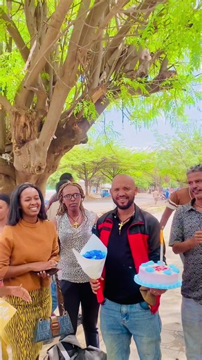 ☎️0974788325 0952923420 @Edina’s decorandeventorganizer @ኤዲና ሰርፕራይዝ እና ዲኮር ጂንካ @yordi @ @Hermi #edinasurprisedelivery40minch #40minchgifts #40minchsurprise #edinasurprisedelivery #edinadecor