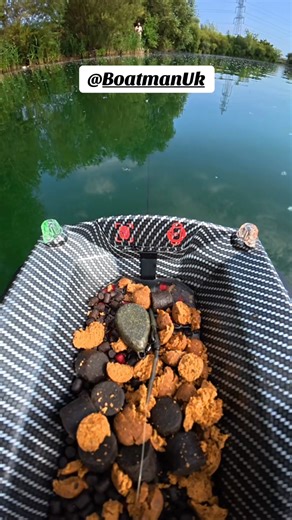 The Boatman UK Vulcan v2 pro baitboat #baitboat #boatmanuk #carpfishing #bigduffsfishing | Big Duffs Fishing
