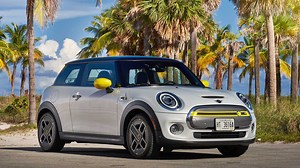 2020 MINI Cooper SE: Big Fun, Short On Range, But Easy On The Wallet