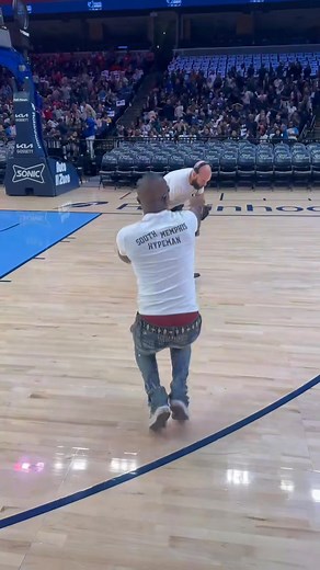 535K views · 15K reactions | S/o to the kids of the future they passed the hypeway vibe check man KC Brown The Hypeway U No〽️✨ | SouthMemphis HypeMan | Facebook