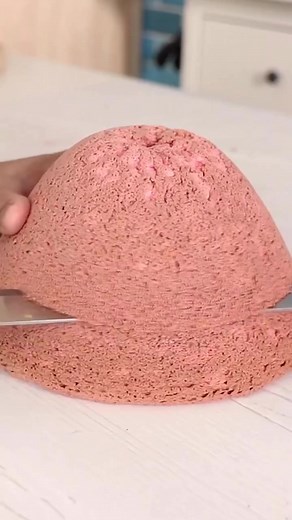 This Princess Poppy cake is the cutest cake ever! | Koalipops