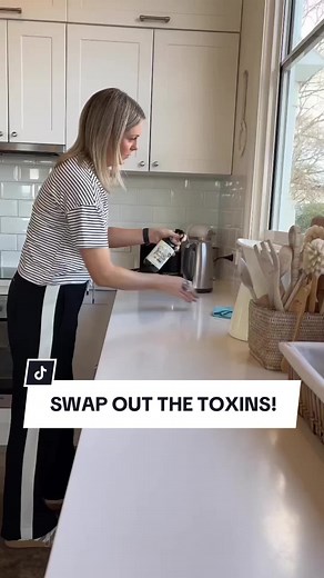 Swap out the toxins with 20% off all things Island Lab! Code: ISLANDLAB20 #cleantok #cleaningmotivation #cleaning #nontoxicliving #nontoxiccleaning #nontoxic #essentialoils