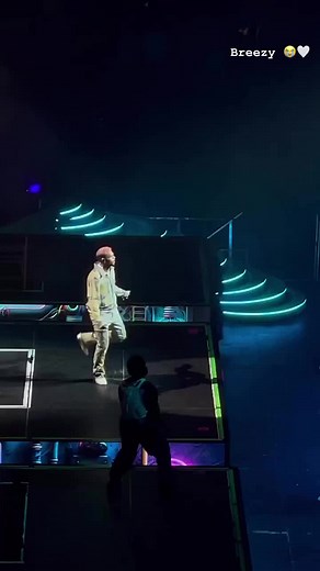 CHRIS BROWN FIRE #chrisbrownofficial #breezy #breezyseason #undertheinfluence