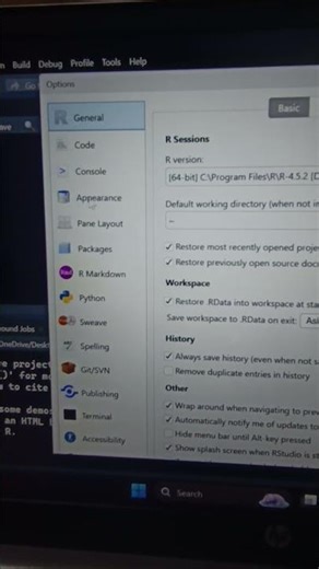 #day1 #rlanguage #rstudio #theme #shorts #code