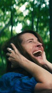 388K views · 4K reactions | Figyelmeztetni akarnak minket az állatok? Íme egy kis bepillantás a TÁVOL A VILÁGTÓL című posztapokaliptikus thrillerbe Sam Esmail rendezőtől, a Mr. Robot alkotójától. December 8-tól a Netflix műsorán. #GeekedWeek | Netflix | Facebook