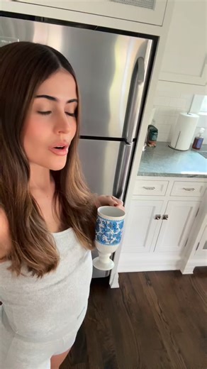 𝑷𝒂𝒐𝒍𝒂 𝑷𝒂𝒕𝒊𝒏̃𝒐 on Instagram: "Mi dúo de invierno🥶❄️❄️ que uso TODO el año para estar hidratada 24/ 7 y tener los labios súper suaves neta es un must. @labellomx @nivea_mexico #elduodeinvierno #winterskincare #hydrationessentials #publicidad"