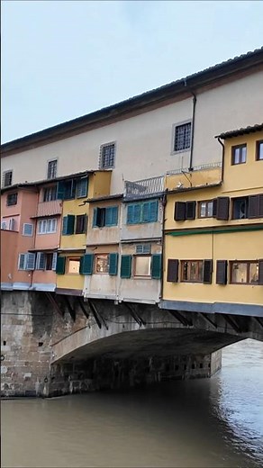 ✨ Ponte Vecchio: Florence’s most magical bridge 🇮🇹 #pontevecchio #florence #italy #travel