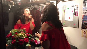 Dans les coulisses de La Nouvelle Seine, j'essaie d'être bonnasse pour vous ce soir 💄💋 Vous venez ? | Isabelle Vitari