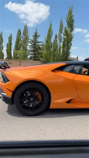Lambo Huracan exhaust sounds sick