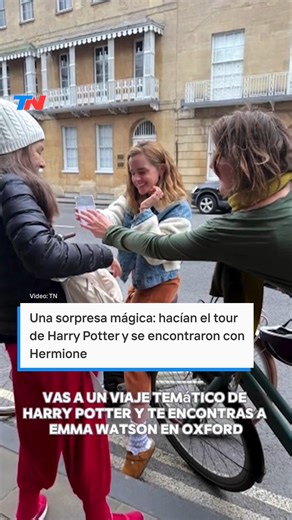 89K views · 804 reactions | ✨ Magia nivel Hogwarts | Estaban en un tour de Harry Potter y de repente… ¡Hermione Granger en persona! De manera totalmente inesperada, un grupo de turistas se cruzó con Emma Watson, la actriz que interpretó al personaje y que actualmente cursa un doctorado en Filosofía en la Universidad de Oxford. | TN Todo Noticias | Facebook