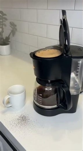 Coffee Powder Explosion in the Kitchen! ☕💨🤣📝 Description: