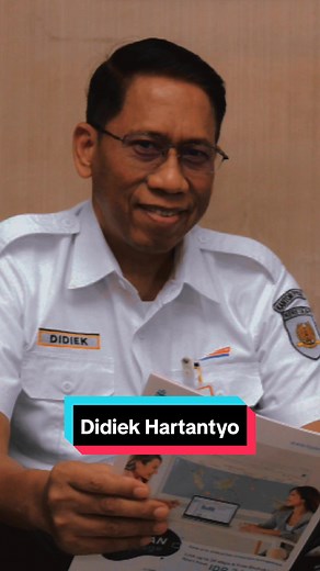 Didiek Hartantyo (lahir 6 September 1961) adalah bankir Indonesia yang menjadi Direktur Utama PT Kereta Api Indonesia yang menjabat sejak 8 Mei 2020. Ia menggantikan Edi Sukmoro yang sudah menjabat dari 2014. Hartantyo sebelumnya pernah menjadi Senior Vice President di Bank Mandiri pada 2009 hingga 2011, Group Head Financial Institutions (2010-2011), dan kemudian menjadi Executive Vice President dan Group Head Corporate Banking II hingga 2016.Ia mulai bergabung dengan Kereta Api Indonesia pada t