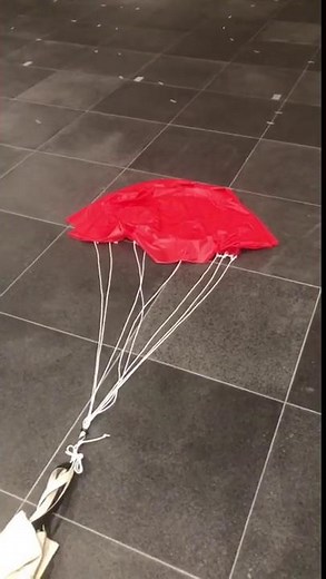 落下試験パラシュート