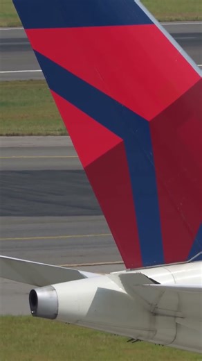 達美航空 A350 尾翼舞動 ！起飛前飛控測試 A350 Tail in Motion! Delta Airline A350 Flight Control Check at TPE