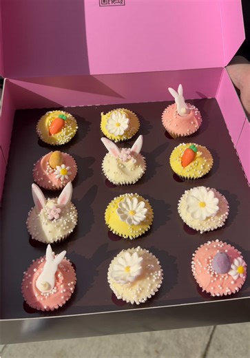 Have you ordered Easter cupcakes for next weekend yet? 😍 The Hummingbird Bakery have got their Easter selection and it’s absolutely adorable! Kids would love them ✨ #cupcakes #london #easter