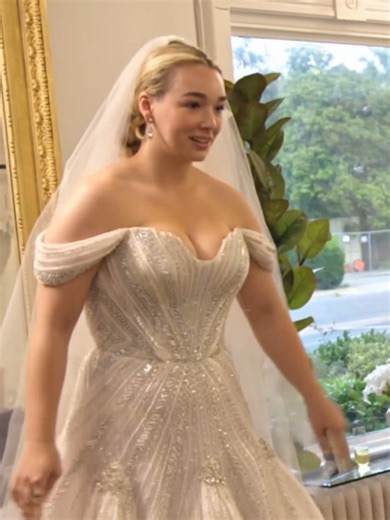 Baylen is a vision in white, and there's not a clear eye in the room 🤧👰 Stream all-new #BaylenOutloud now on discovery