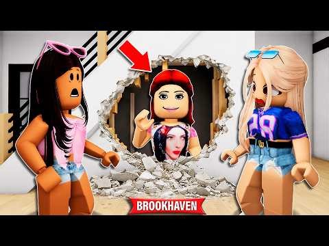 ENCONTRAMOS ALGO ESTRANHO NAS PAREDES DA NOSSA CASA | Historinhas Brookhaven Rp Bibi e Lud