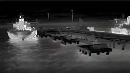 Ukraine’s Security Service (SBU) hit the Tamanneftegaz oil terminal in Russia’s Krasnodar Krai — one of the biggest hubs in the Black Sea region. The strike reportedly damaged pier pipelines and fuel storage infrastructure, triggering a leak and a fire. Some reports estimate the blaze reached up to 7,000 m² and losses around $50M — details still being clarified. Ukraine’s Defense Forces continue targeting infrastructure that feeds Russia’s war machine. Support link is in the first comment. | Mea