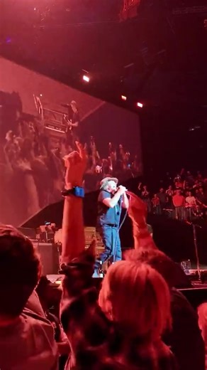 Pearl Jam Live in Las Vegas 2024: Even Flow Performance