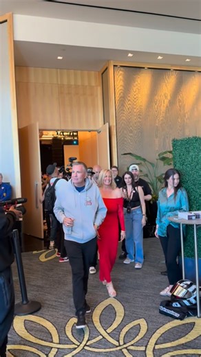 Meet and greet is in full swing! #tampaluckyslots | Seminole Hard Rock Hotel & Casino Tampa