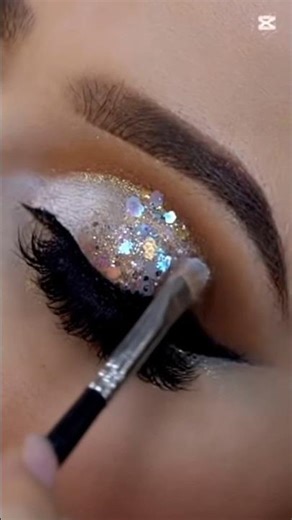 glitter eyes makeup#makeuptutorial#glameyes 🥰