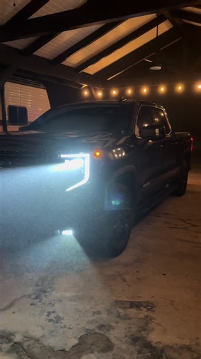 Elevate Your GMC Sierra with Custom Leveling Kits