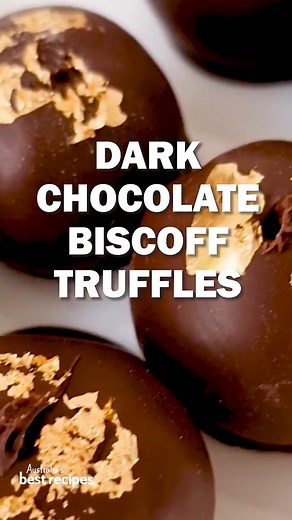 5.8K views · 26 reactions | These delicious truffles are made with Biscoff biscuits, dark chocolate and condensed milk! https://www.bestrecipes.com.au/recipes/dark-chocolate-biscoff-truffles-recipe/xu0fo1y3 | Best Recipes | Facebook