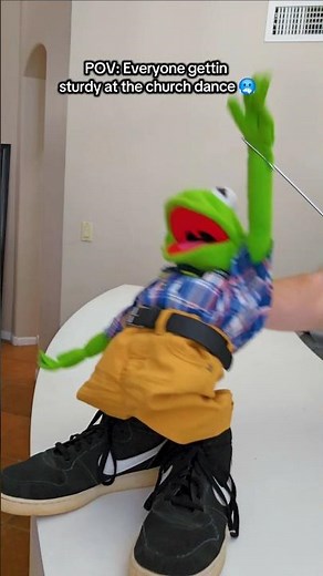 POV: Kermit at the club 😭