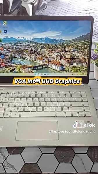 Di jual Laptop Hp 14s - dq2519TU Warna Silver Dengan Spesifikasi : 🖥️ Display : 14-inch 1920 x 1080 (60Hz) 💻 CPU : Intel Core i5 - 1035G1 @ ~1.0Ghz (8 Cpus) ~ 1.2Ghz 💾 RAM : 8GB DDR 4 💾 Storage : NVME 256GB 👾 VGA : Intel UHD Graphics 4GB (Shared Memory) Sistem operasi : Windows 11 Pro 64bit 👉Kondisi laptop masih bagus, mulus 👉Kelengkapan laptop charger ori 👉Harga murah dan bergaransi! 📦 Bonus Mouse Kabel MIKUSO 🔲 Office Aplikasi lainnya Ready... ✅ Berminat Bisa Langsung chat Atau Kunju