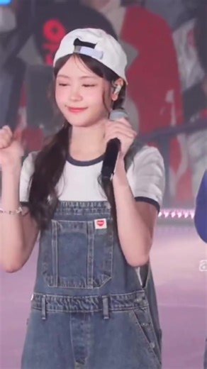 cantik banget😭🤍 cr : x aile (fansite jiwoo)#carmen #hearts2hearts #하츠투하츠 #카르멘 #fyp