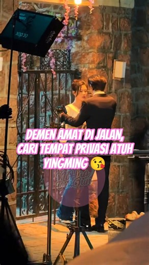 Guys, you should find a private place 😘 "Firework & Moonlight" Zhai Yiying & Zhang Hongming #cdrama