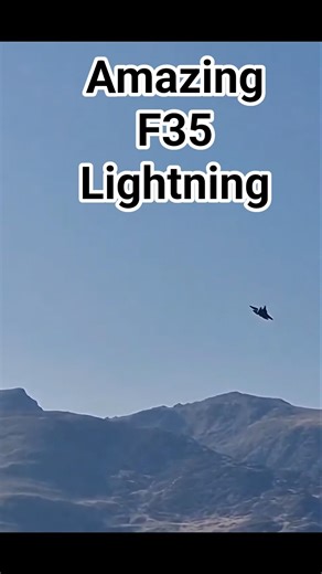 F35 Lightning Fighter Jet Comes Roaring Through - Mach Loop 🇺🇸