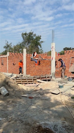 Brick work for ground floor of rent house at Takeo #siteoffice #work #construction #house IMG 2368
