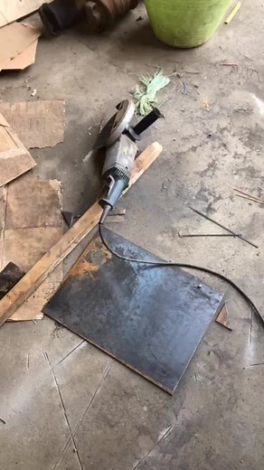 Rollers from the digger and abit sand 😎 #toolbox #weight #tractor #100kg #fyp #johndeere #farming #homemade #foryoupage