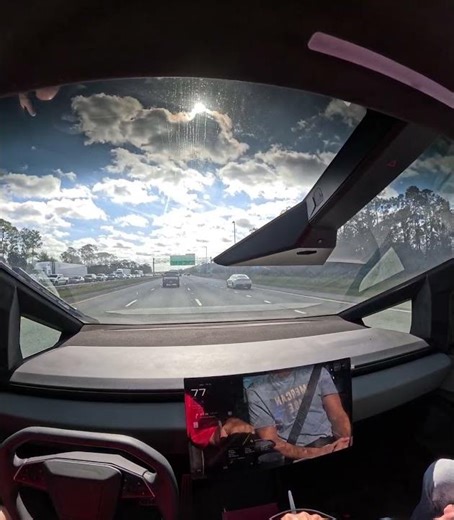 Cybertruck FSD V14.2.2.2-Two lanes left to exit right. Chime= safety speed limit set at 80