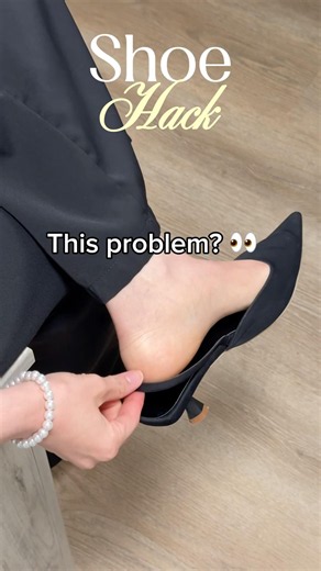 Save this for when your slingbacks won’t stay in place. #shoehacks #stylingtips