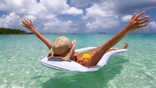 Emily Elizabeth Is A Bikini Cowgirl, Army Veteran Kindly Myers Hops On A Horse & Peanut Butter And What?