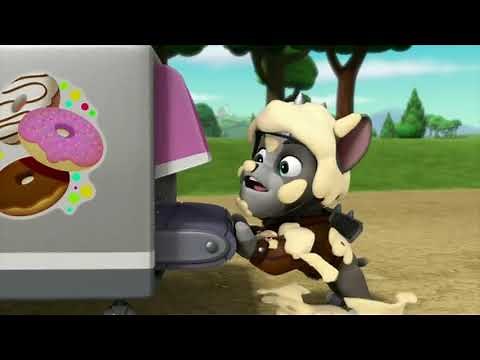 PAW Patrol || Moto Pups || Pups Save The Donuts || Clip || Hubcap Becomes Donut 🍩