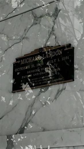 Visiting the grave of Michael Landon at Hillside Memorial Park Cemetery in Culver City, California. #hollywood #famousgraves #celebrities #cemetery | Freyzel Productions