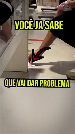 I thought this would be the worst problem of my shift part 1/2 #lojasrenner #memes #dtzada