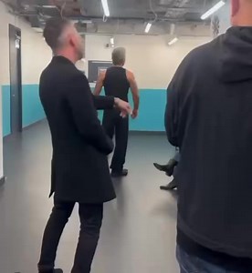 66K views · 1.7K reactions | Ayda always gets the assignment! We love this. Backstage at Graham Norton rehearsing for the show and Robbie Williams is singing the fab new single Pretty Face to the beautiful woman who clearly inspired it. All the feels 殺 Team RWFanfest ❤️ #robbiewilliams #robbielive #kingofpop #prettyface #britpop | Robbie Williams Fanfest | Facebook